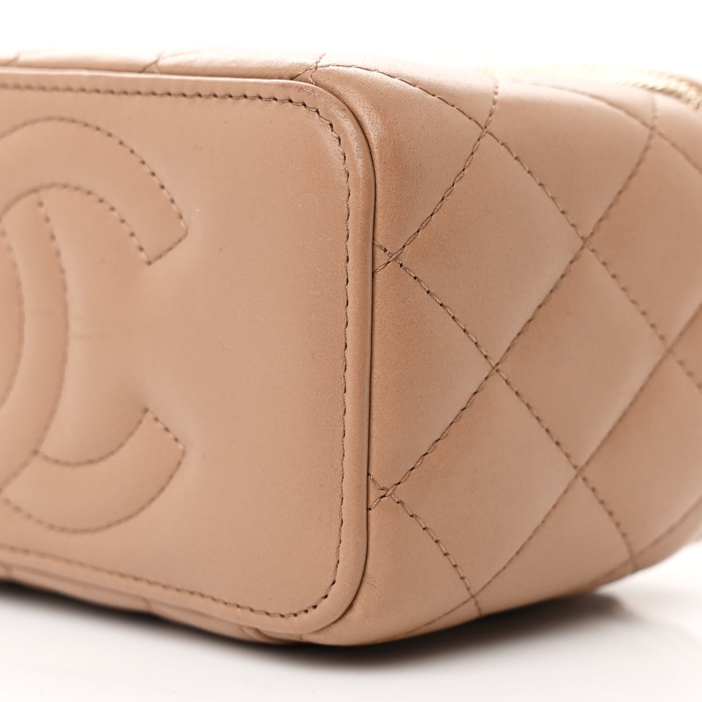 Lambskin Quilted Small Pillow Crush Vanity Case With Chain Beige
