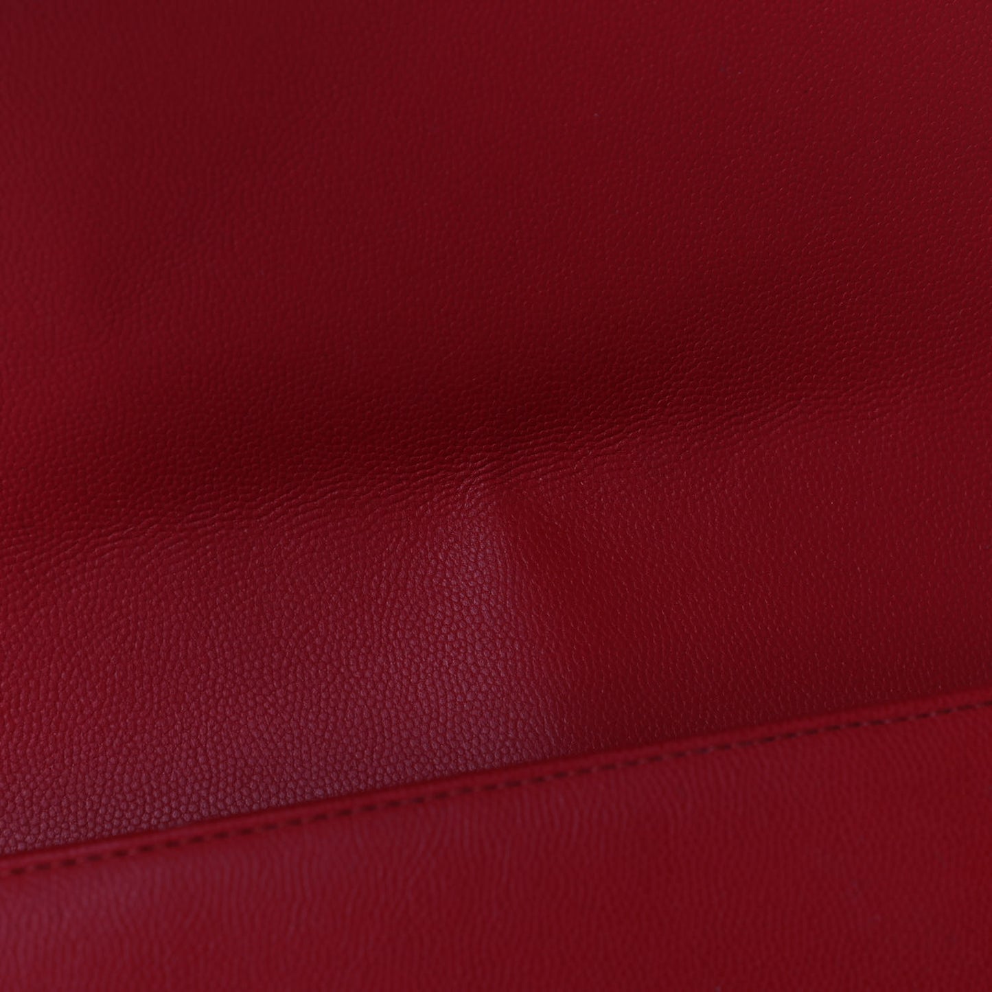 Caviar Quilted Medium Boy Flap Red
