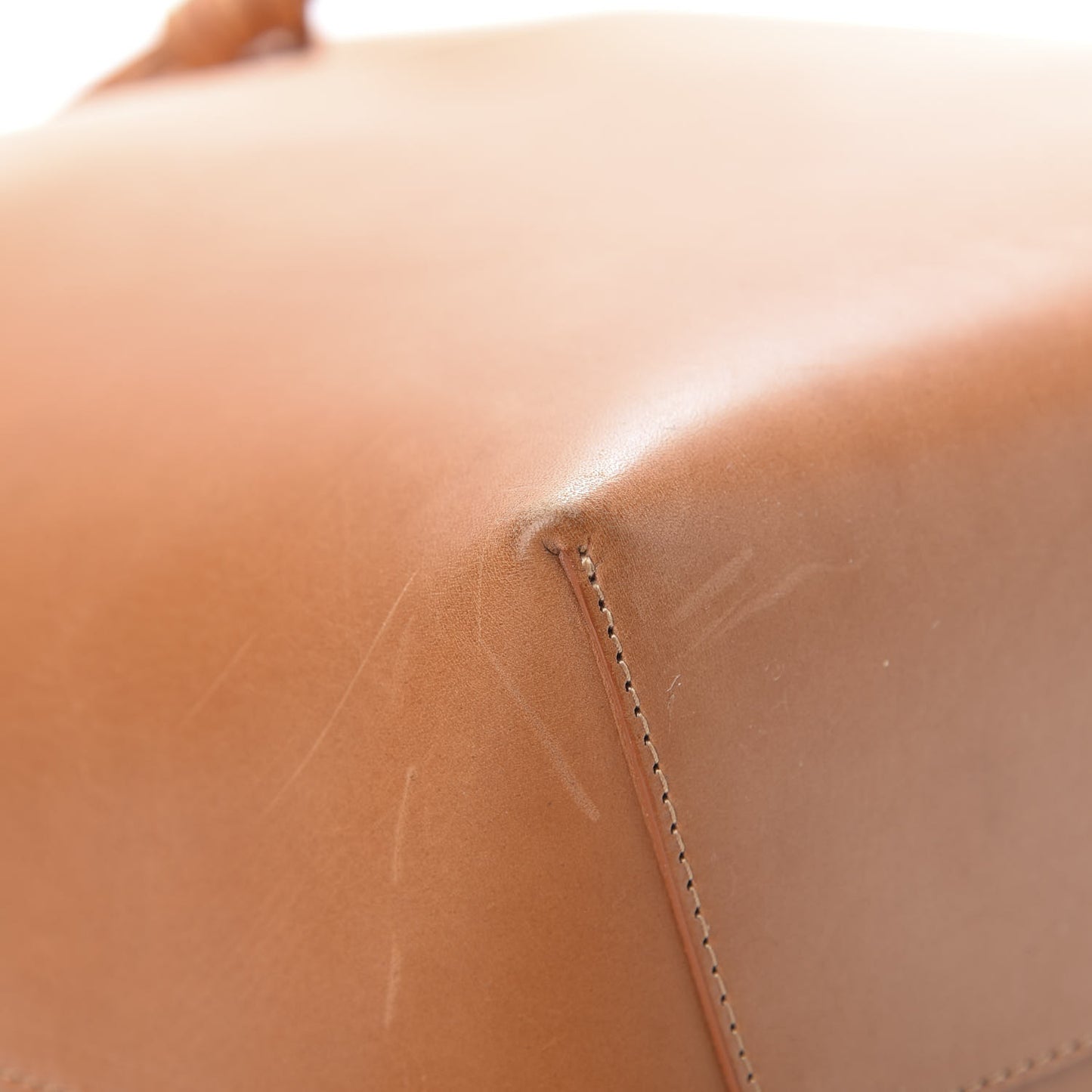 Vegetable Tanned Calfskin Bucket Bag Cammello Rosa
