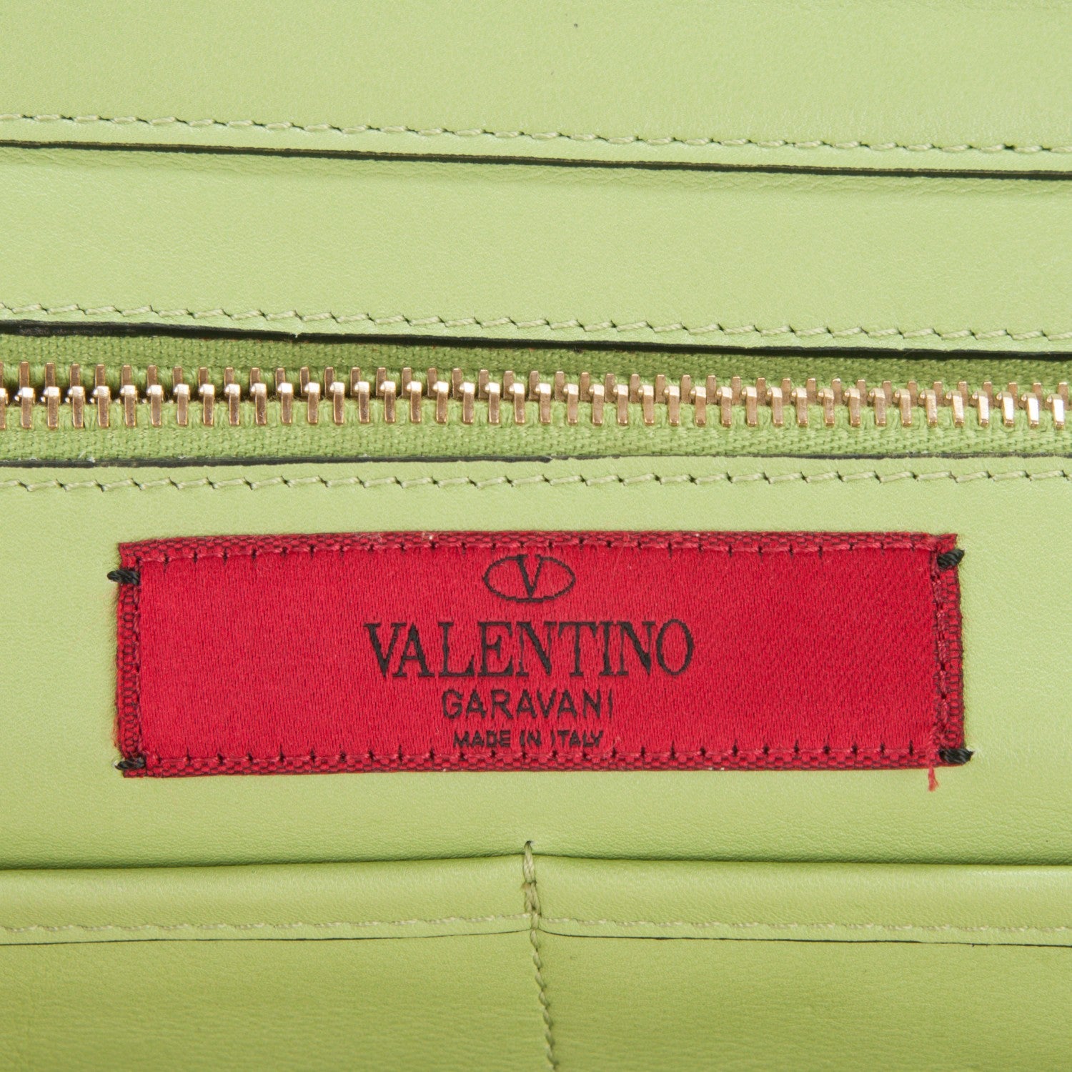 Valentino Garavani Vitello Medium Rockstud Tote Apple 6 of 6