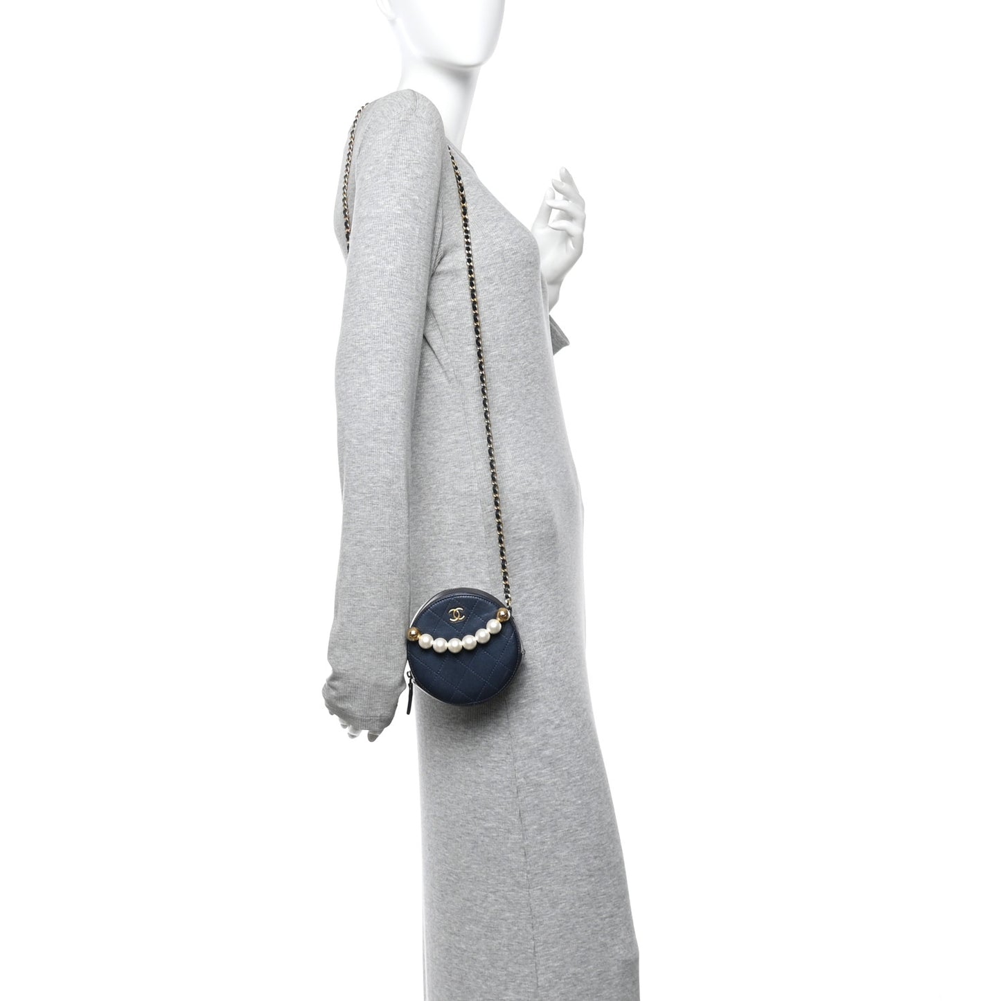 Goatskin Quilted Chic Pearls Chain Round Clutch With Chain  Navy