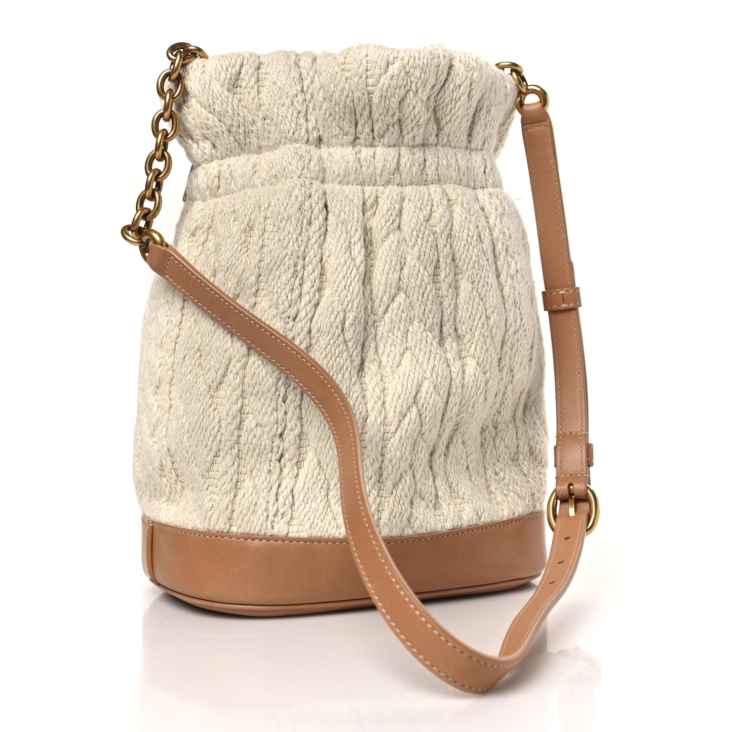 Calfskin Tessuto Treccia Knit Le Maillon Bucket Bag Soy Milk