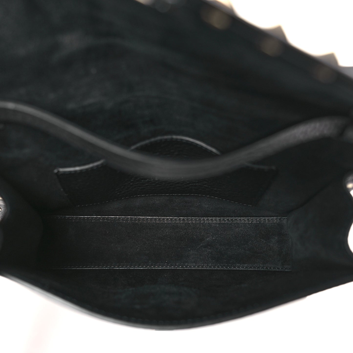Pebbled Calfskin Medium Rockstud Flip Lock Crossbody Bag Black