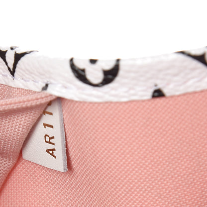 Louis Vuitton Monogram Giant Neverfull MM Rouge 8 of 10