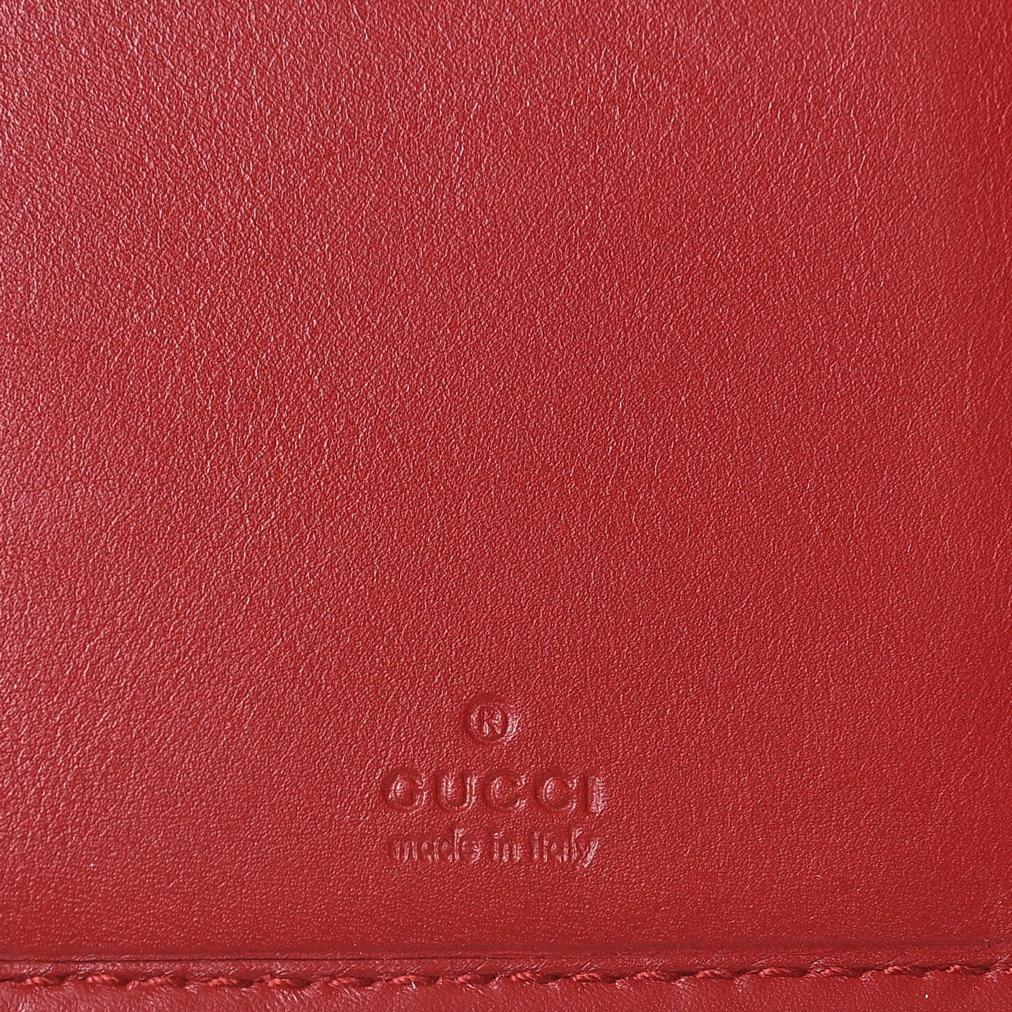Calfskin Matelasse GG Marmont Wallet Hibiscus Red