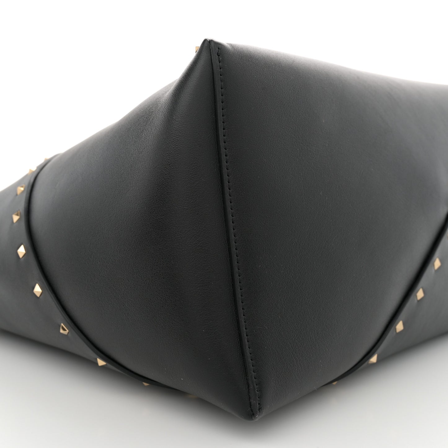 Calfskin Rockstud Large Wispy Tote Black