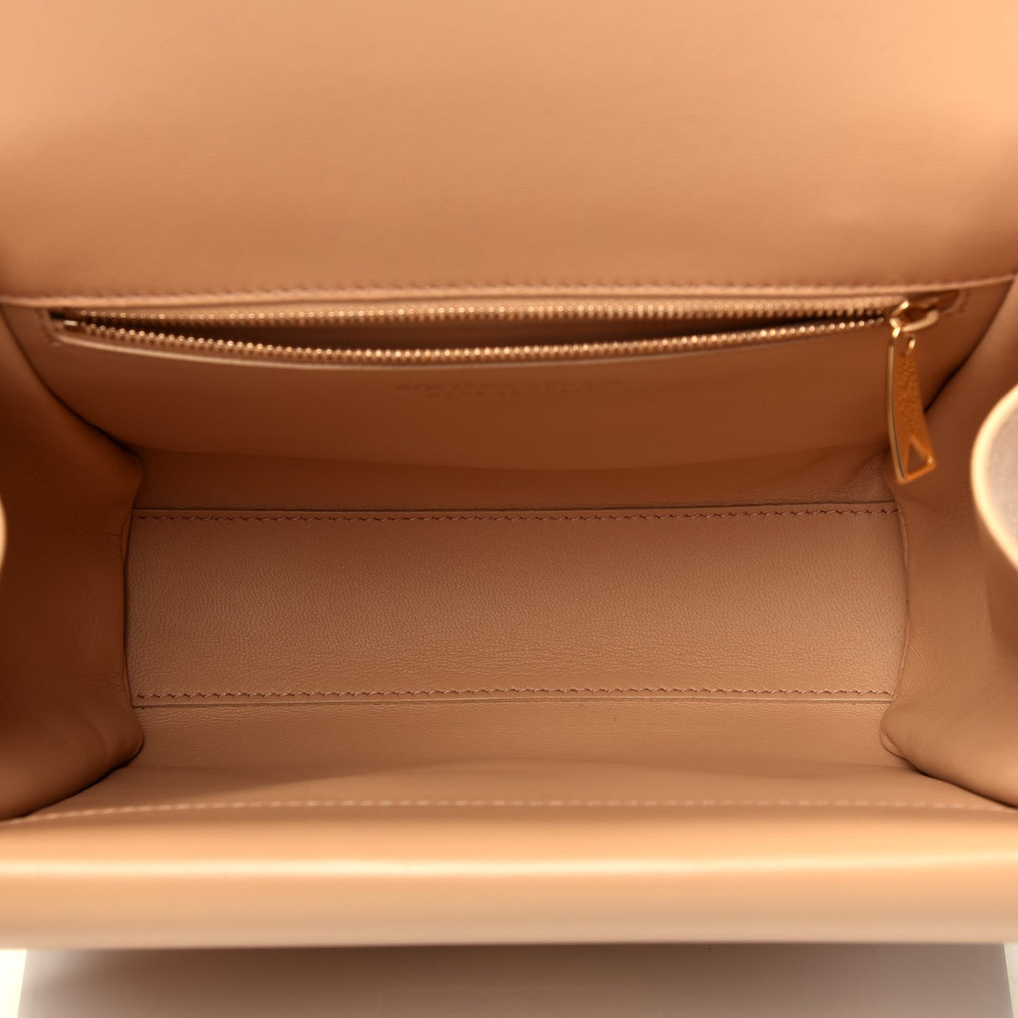 Box Calfskin Nappa Clip Bag Almond Gold