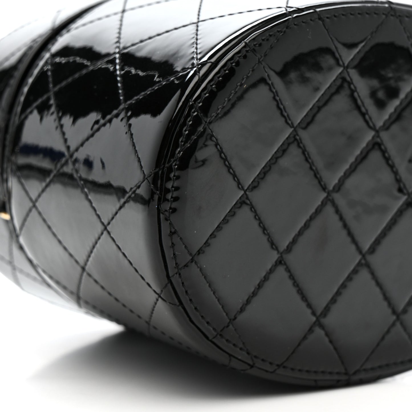 Patent Quilted Round Clutch With Chain Black