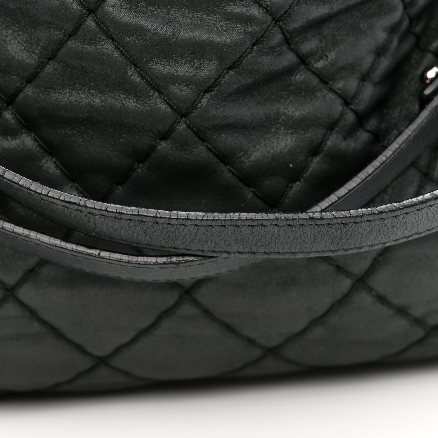 Iridescent Calfskin Quilted Relax CC Shoulder Bag Black