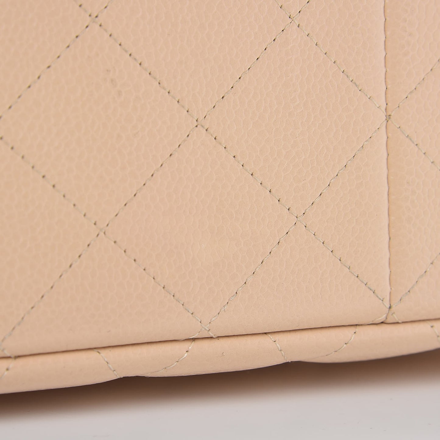Caviar Quilted Jumbo Double Flap Beige Clair