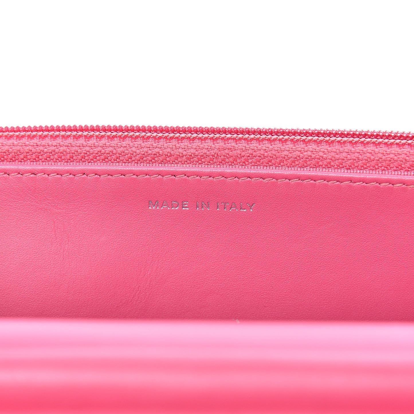 Patent Quilted Wallet On Chain WOC Fuchsia