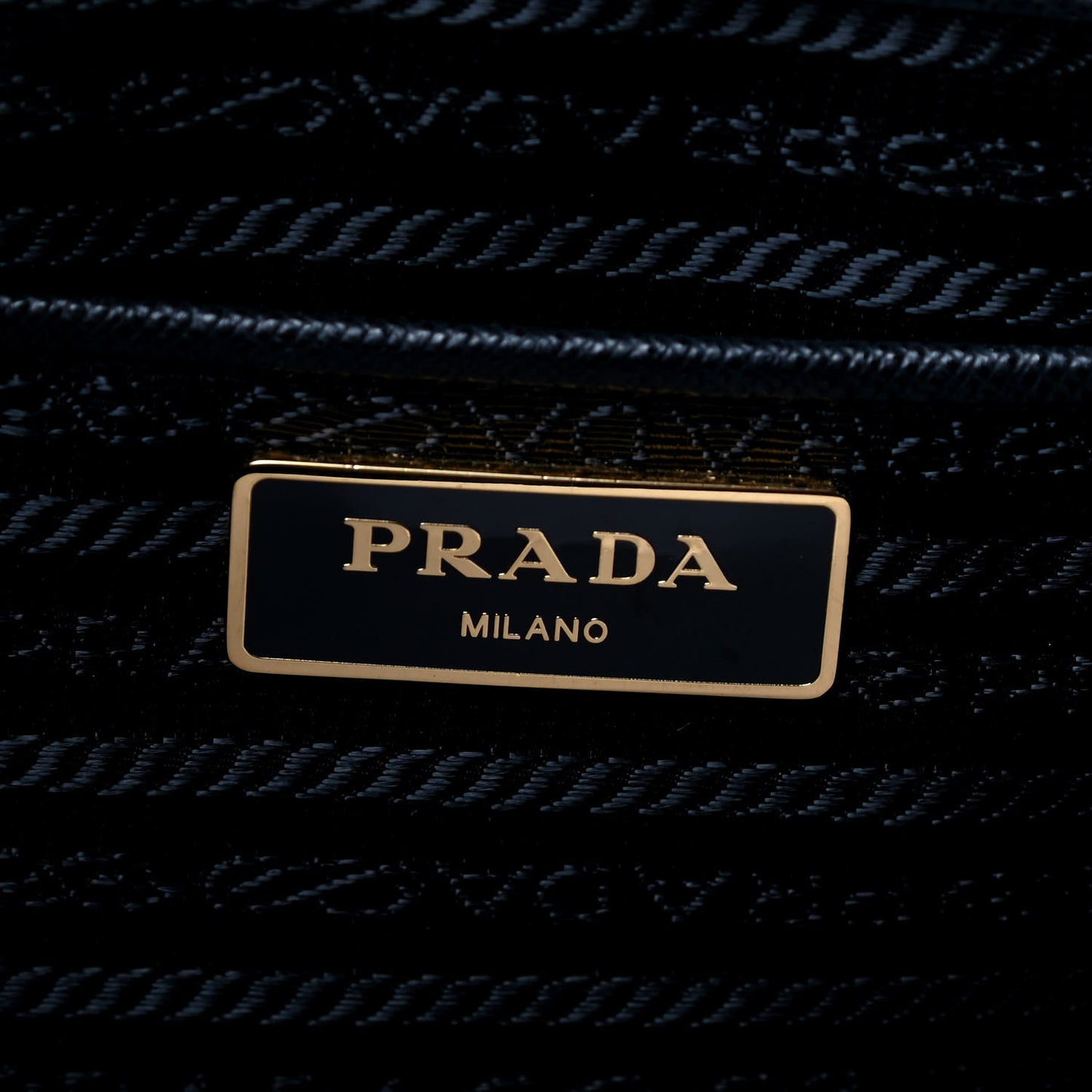 Saffiano Large Galleria Double Zip Tote Black