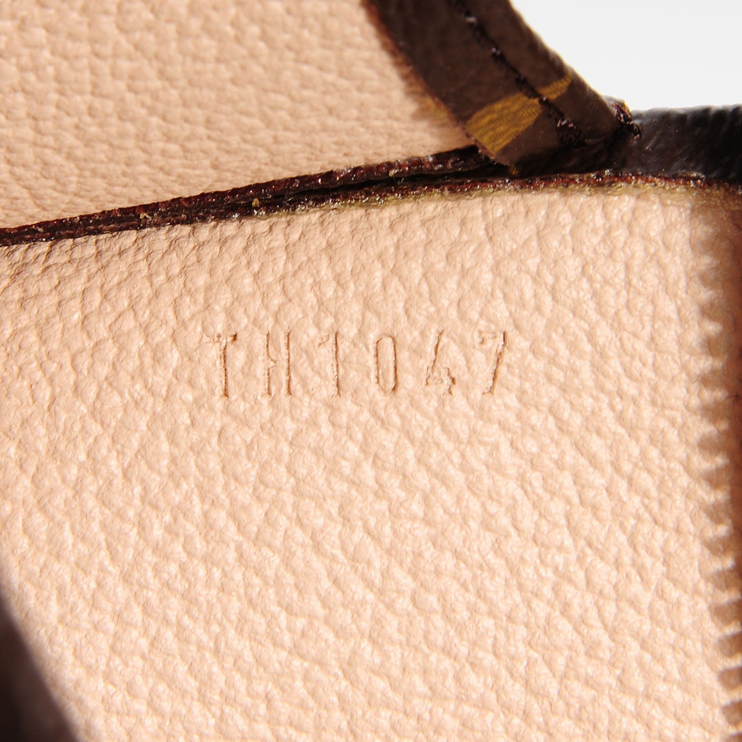 Louis Vuitton Monogram Toiletry Pouch 26 7 of 7