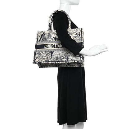 Christian Dior Canvas Embroidered Medium Palms Toile De Jouy Book Tote Blue 2 of 12