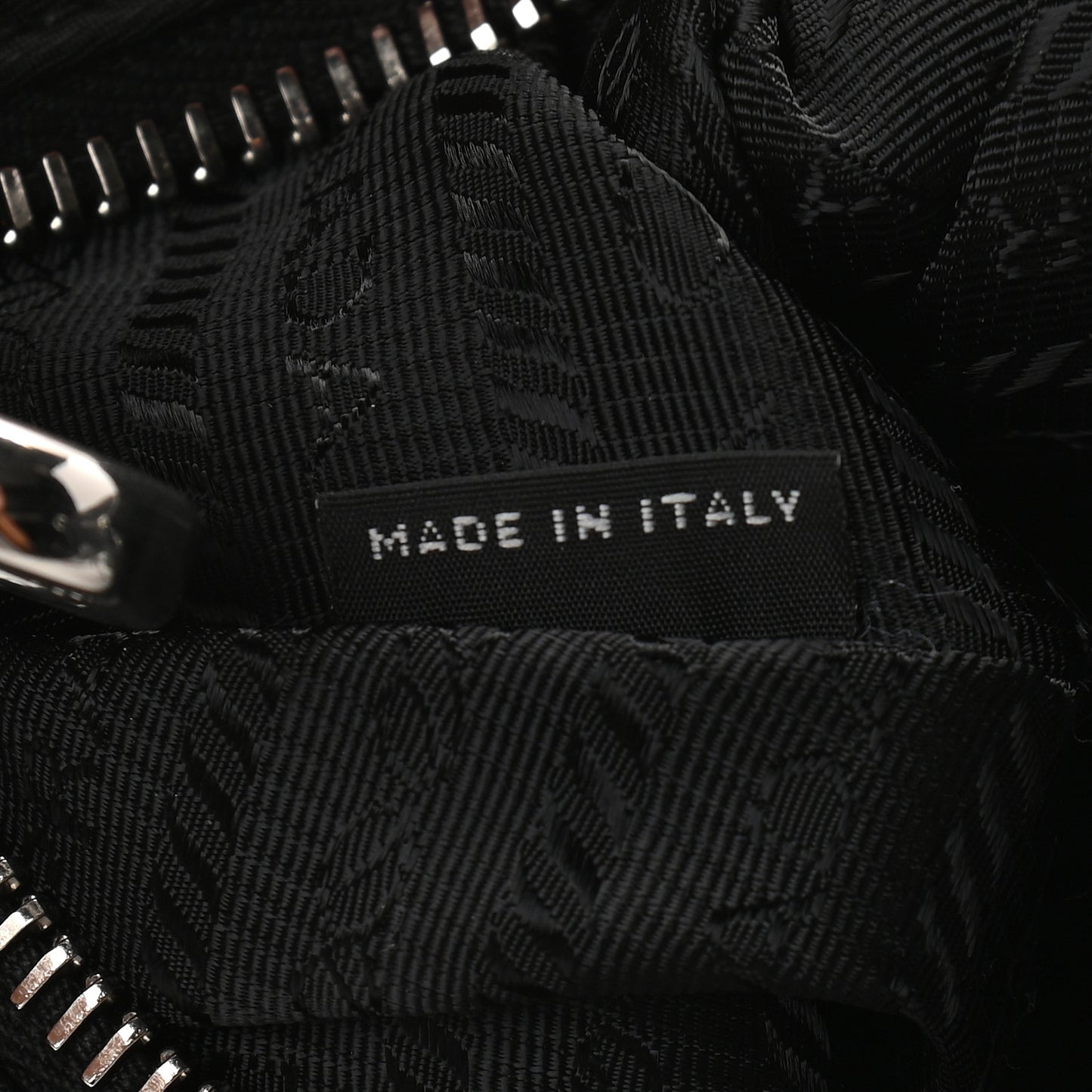 Tessuto Nylon Saffiano Re-Edition 2006 Shoulder Bag Black