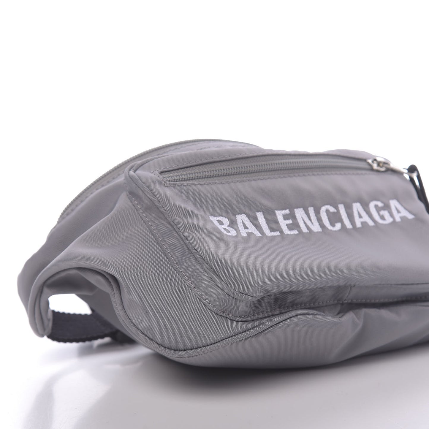 Textured Sport Nylon Logo Embroidered Wheel Beltpack Grey White