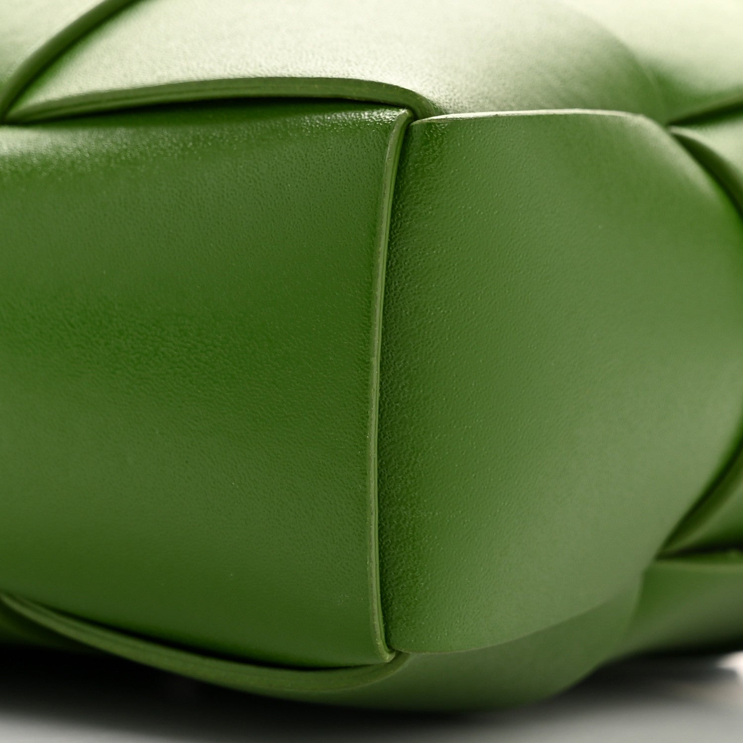 Bottega Veneta Calfskin Maxi Intrecciato Cassette Camera Bag Avocado 9 of 11