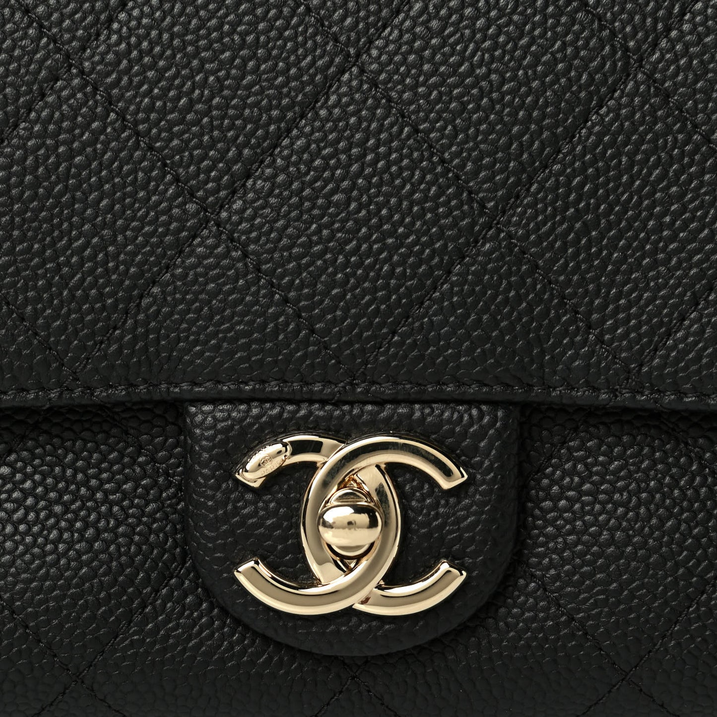 Caviar Quilted Small City Walk Flap Black