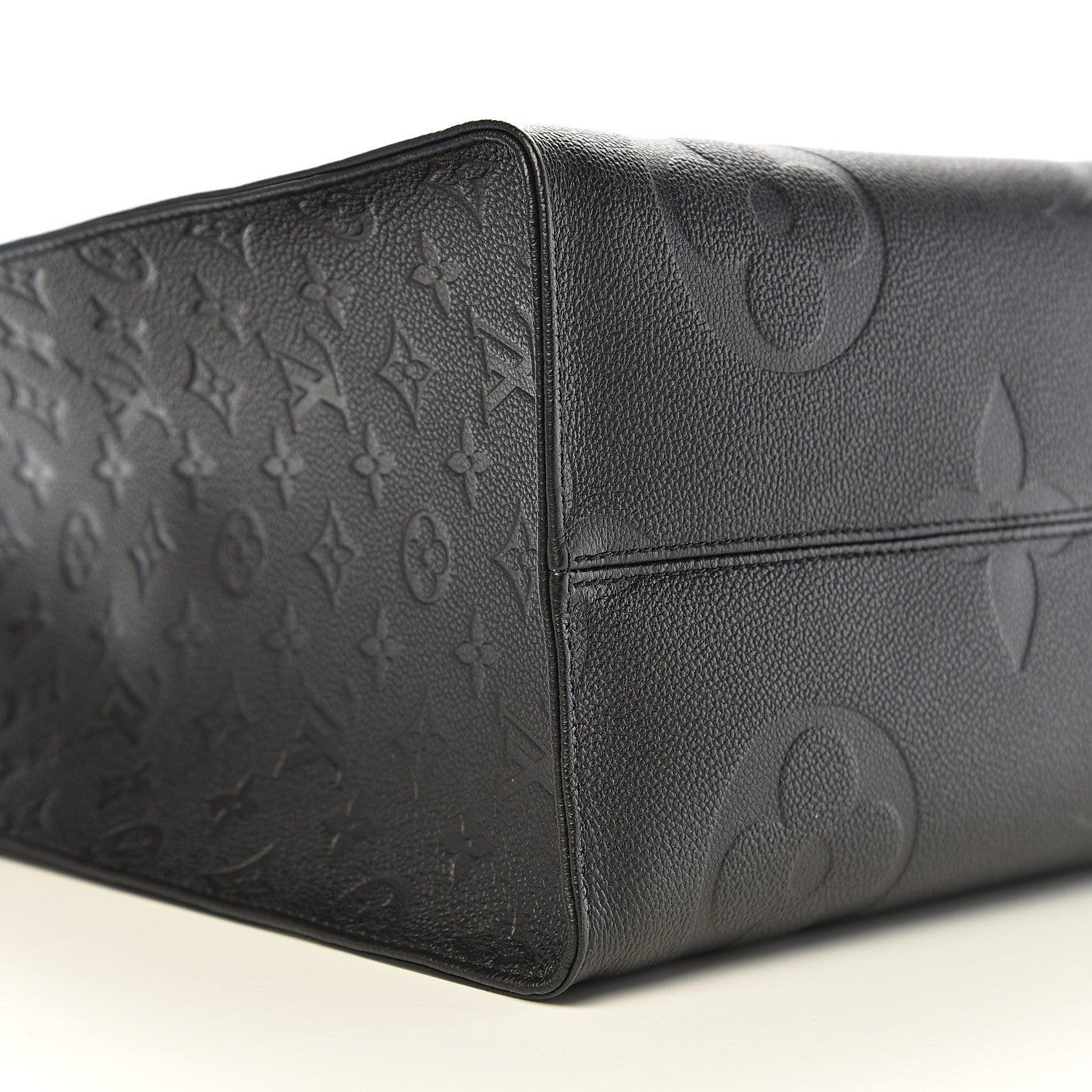 Louis Vuitton Empreinte Monogram Giant Onthego GM Black 8 of 11