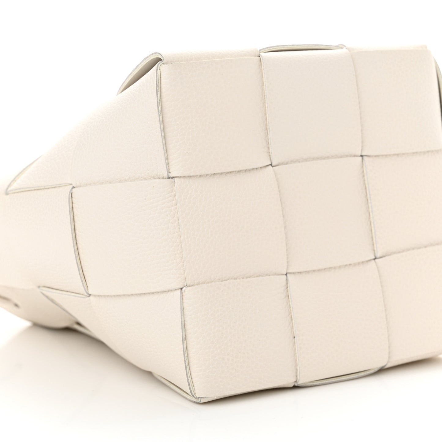 Lambskin Maxi Intrecciato Small Cassette Crossbody Bucket Bag White