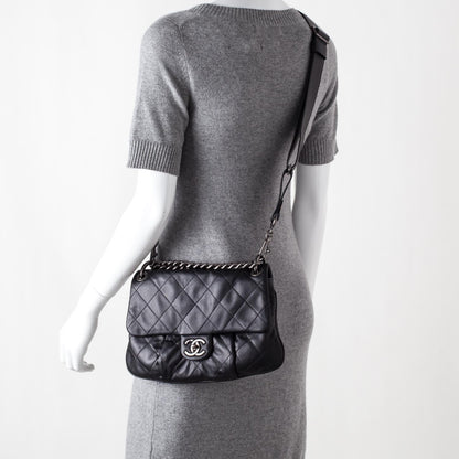 Chanel Calfskin Coco Pleats Messenger Flap Black 2 of 11