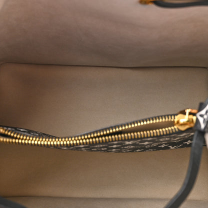 Louis Vuitton Monogram Giant Jungle NeoNoe Ivory 5 of 10