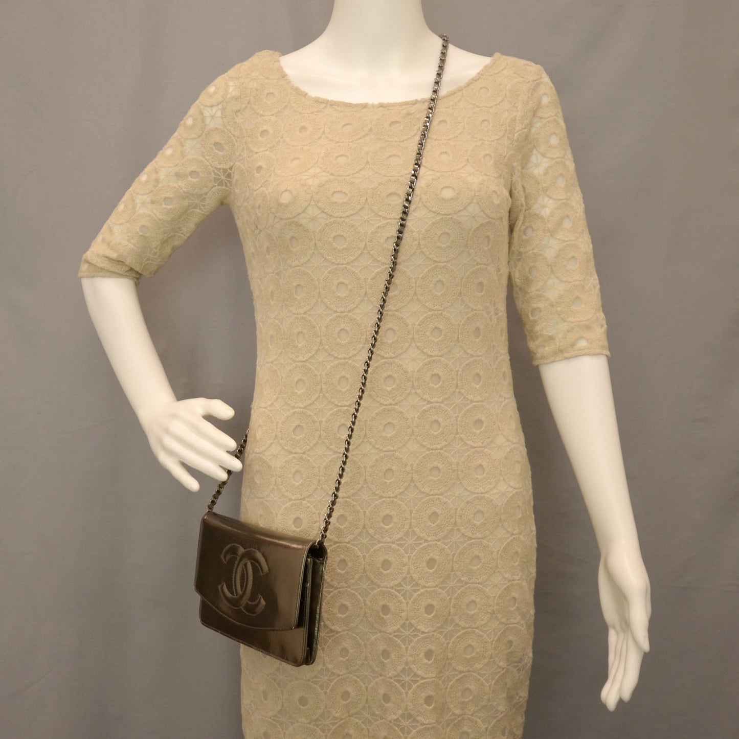 Metallic Calfskin Wallet On Chain WOC Metallic
