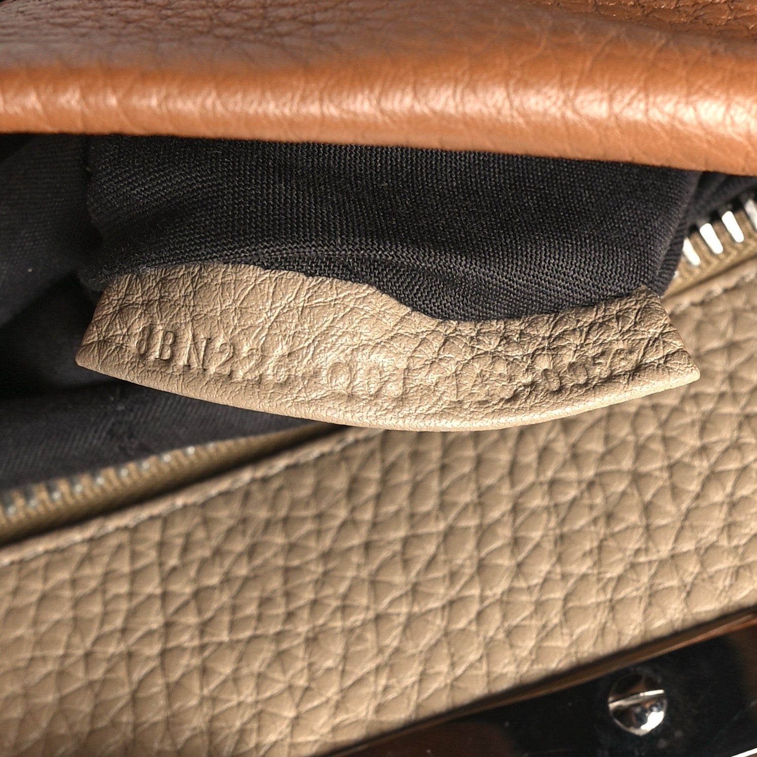 Fendi Cuoio Romano Selleria Bi-Color Medium Peekaboo Iconic Satchel Mou Deserto 7 of 11