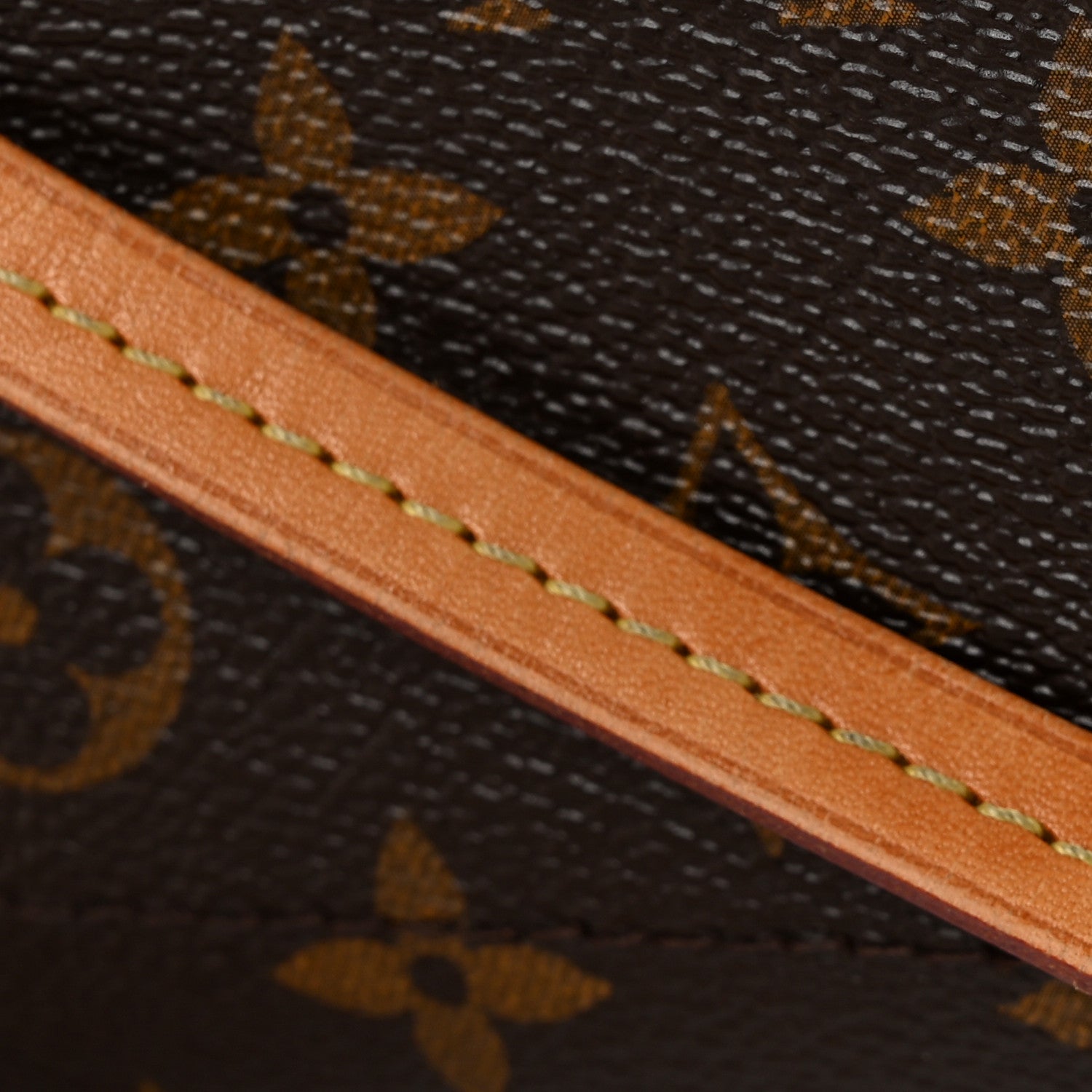 Louis Vuitton Monogram Favorite MM 14 of 15