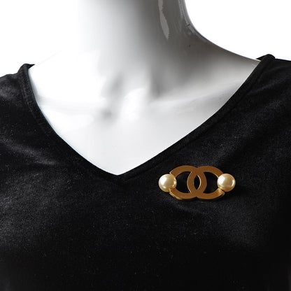 Chanel Pearl CC Brooch Gold 2 of 6