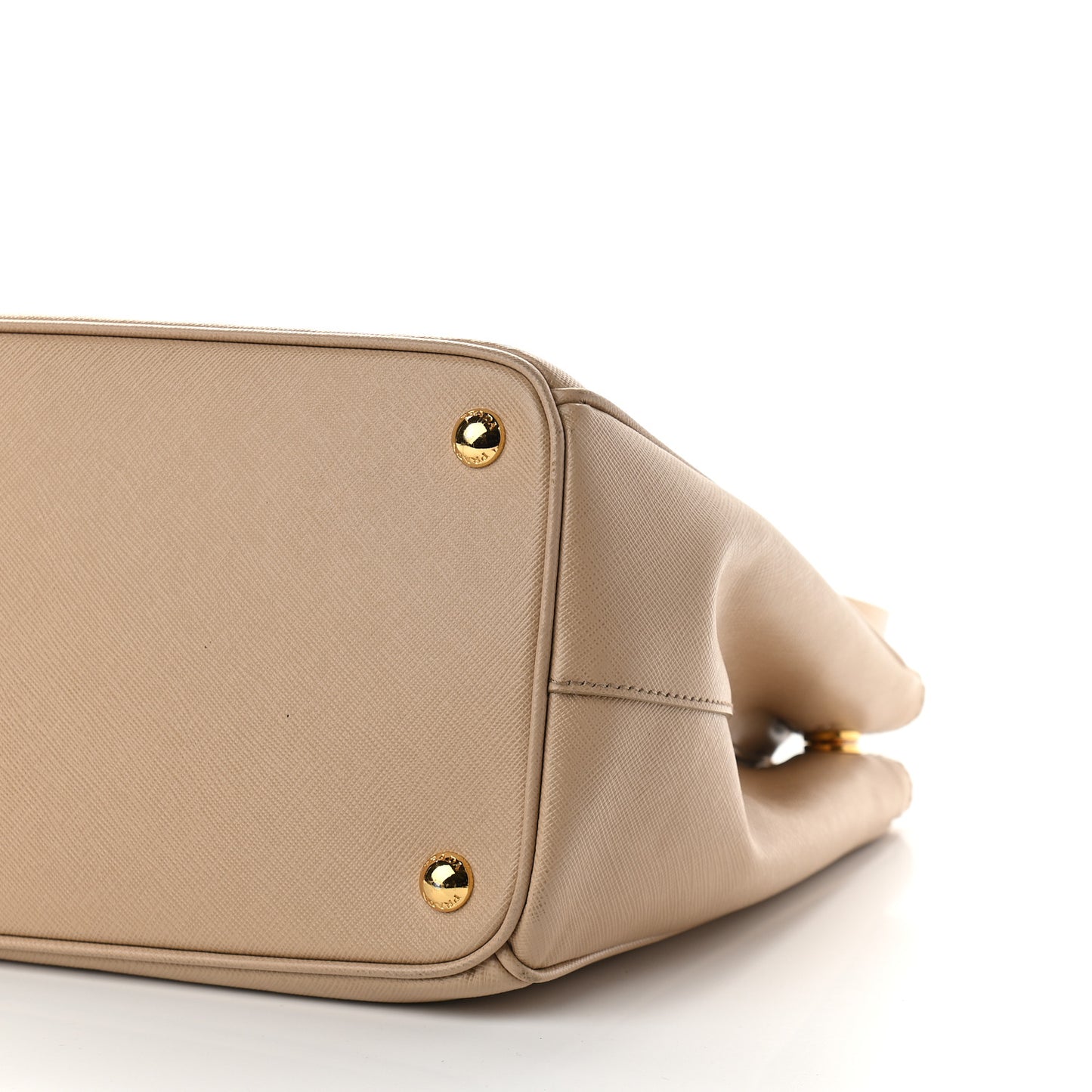 Saffiano Medium Galleria Double Zip Tote Sabbia