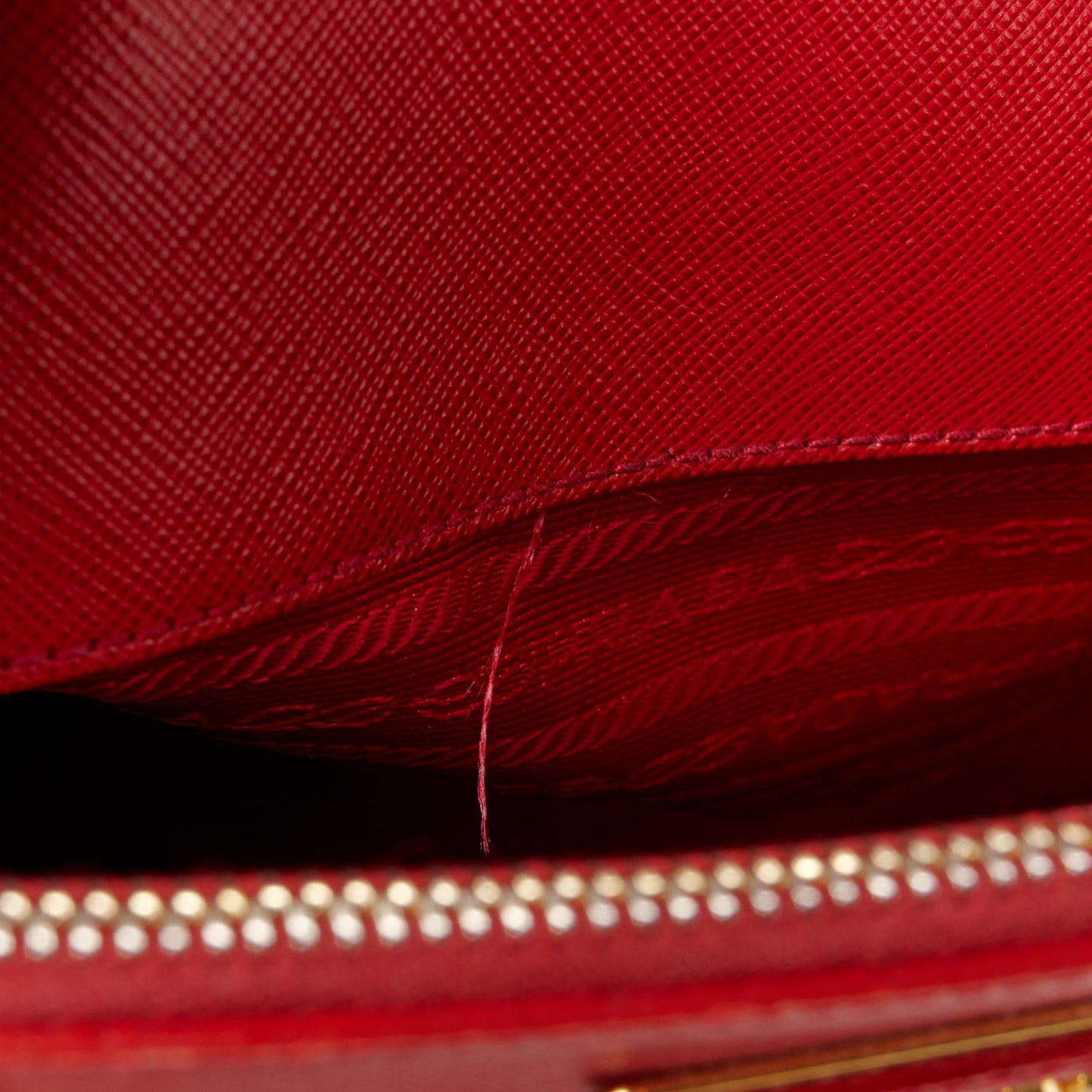 Saffiano Medium Galleria Double Zip Tote Fuoco