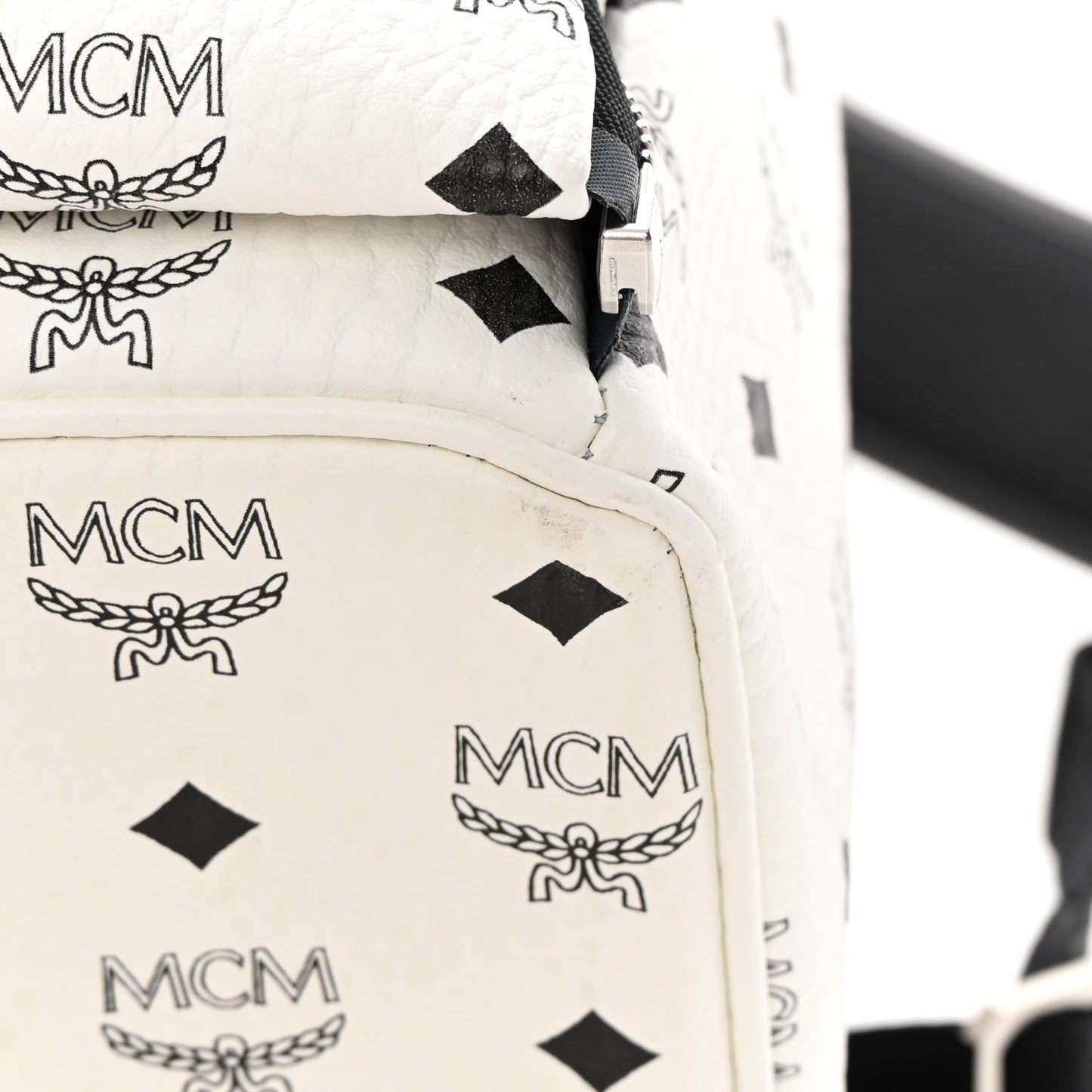 Visetos Studded Medium Dual Stark Backpack White