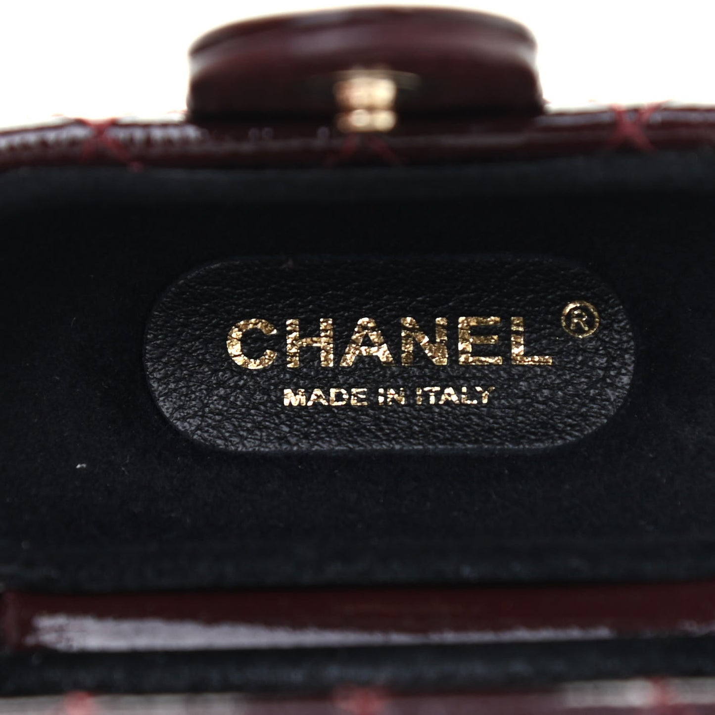 Glazed CalfskinQuilted Airpods Pro Case With Chain Burgundy