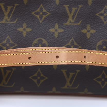 Louis Vuitton Monogram Trotteur 6 of 10