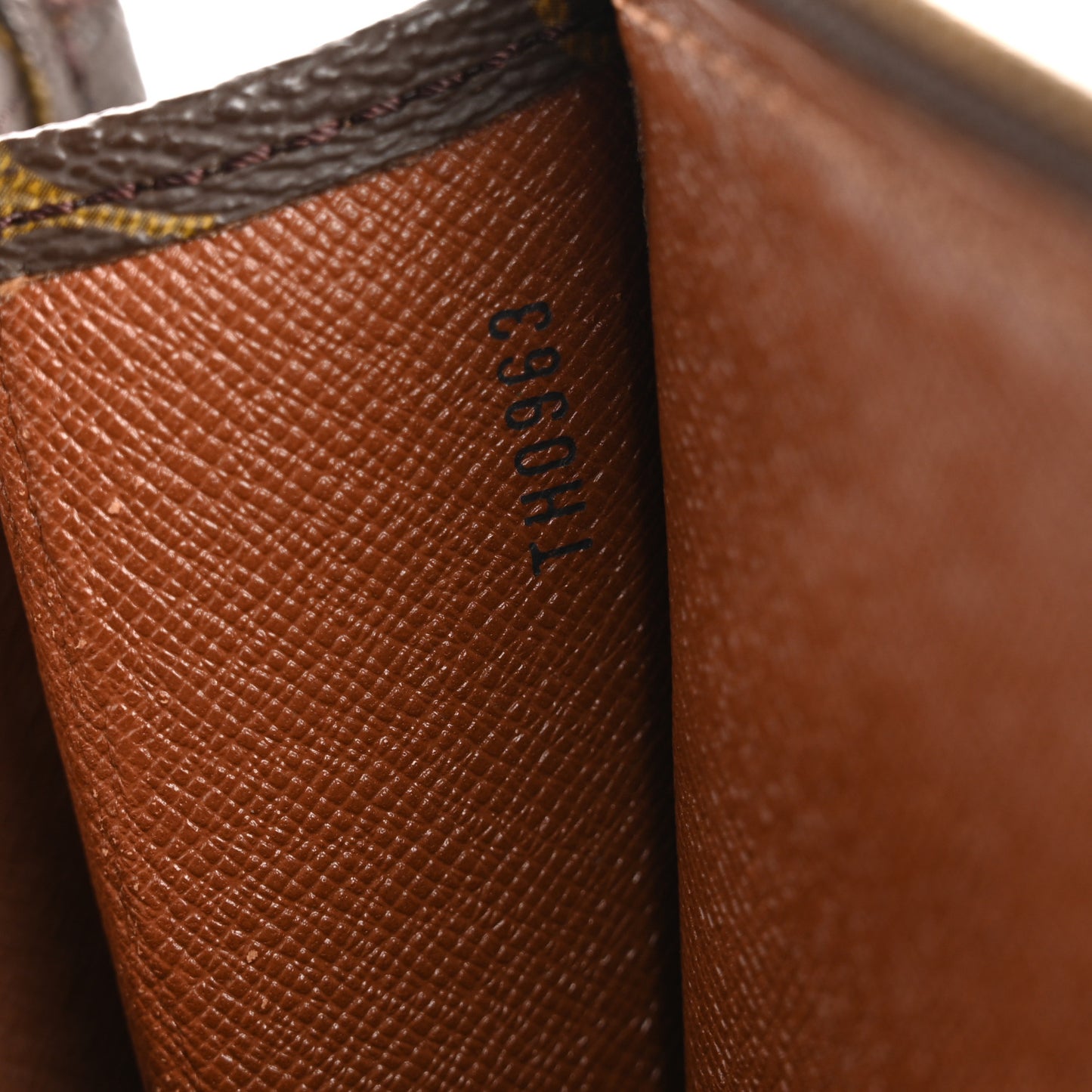 Monogram Poche Documents Portfolio Case 39