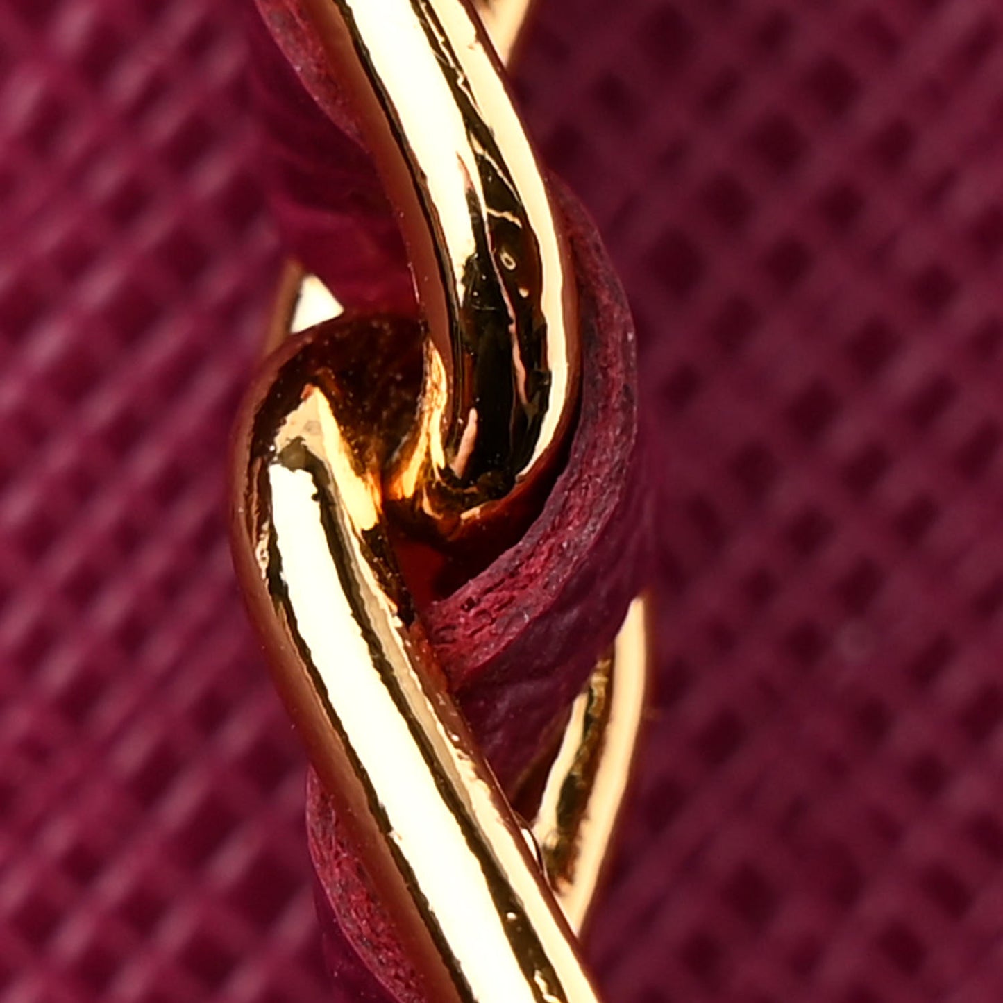 Saffiano Lux Sound Wallet On Chain Ibisco