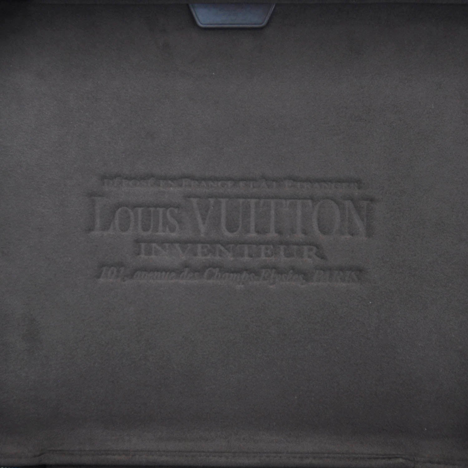 Louis Vuitton Damier 15 in Laptop Sleeve 7 of 9