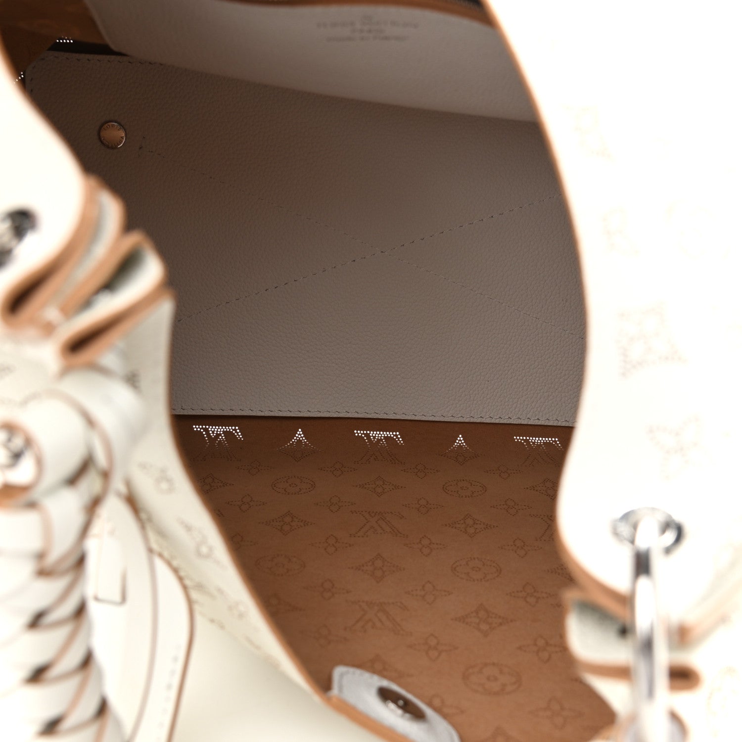 Louis Vuitton Mahina Carmel Hobo Snow 5 of 12