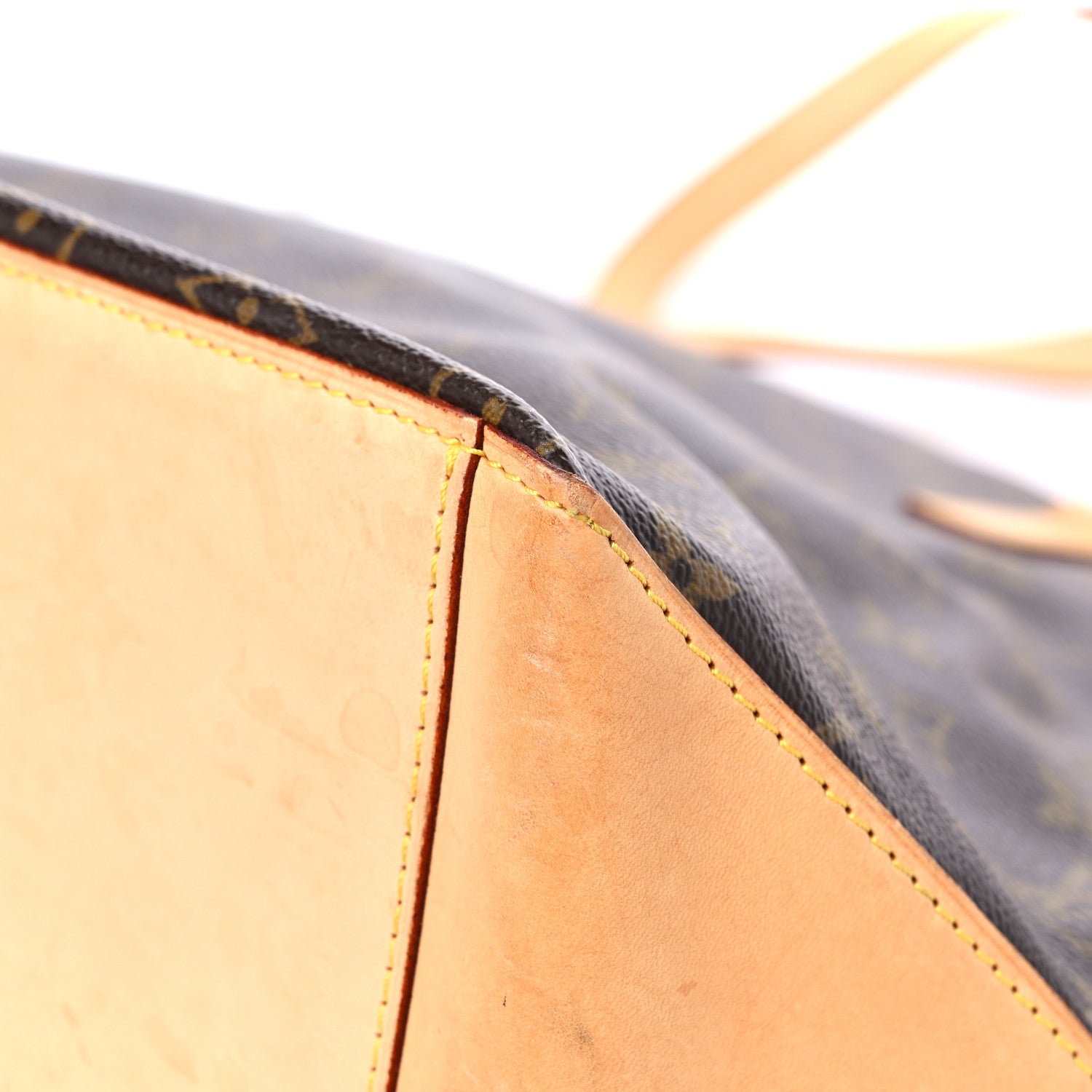 Louis Vuitton Monogram Cabas Mezzo 9 of 12