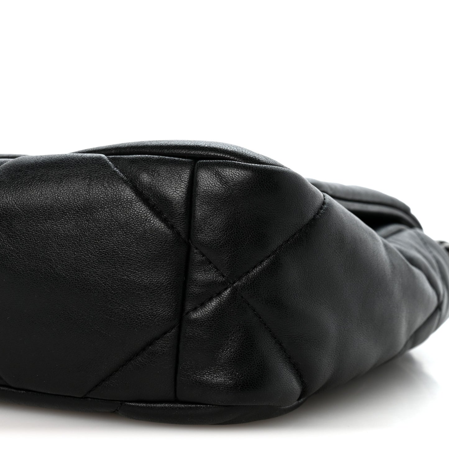 Lambskin Quilted Medium Chanel 19 Flap Black