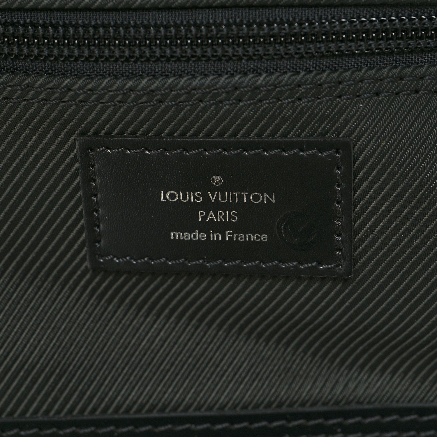 Louis Vuitton Taiga Portable Gibeciere Ardoise 6 of 9