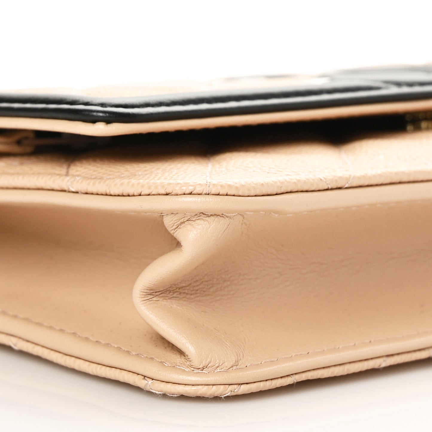 Caviar Quilted CC Filigree Wallet On Chain WOC Beige Black