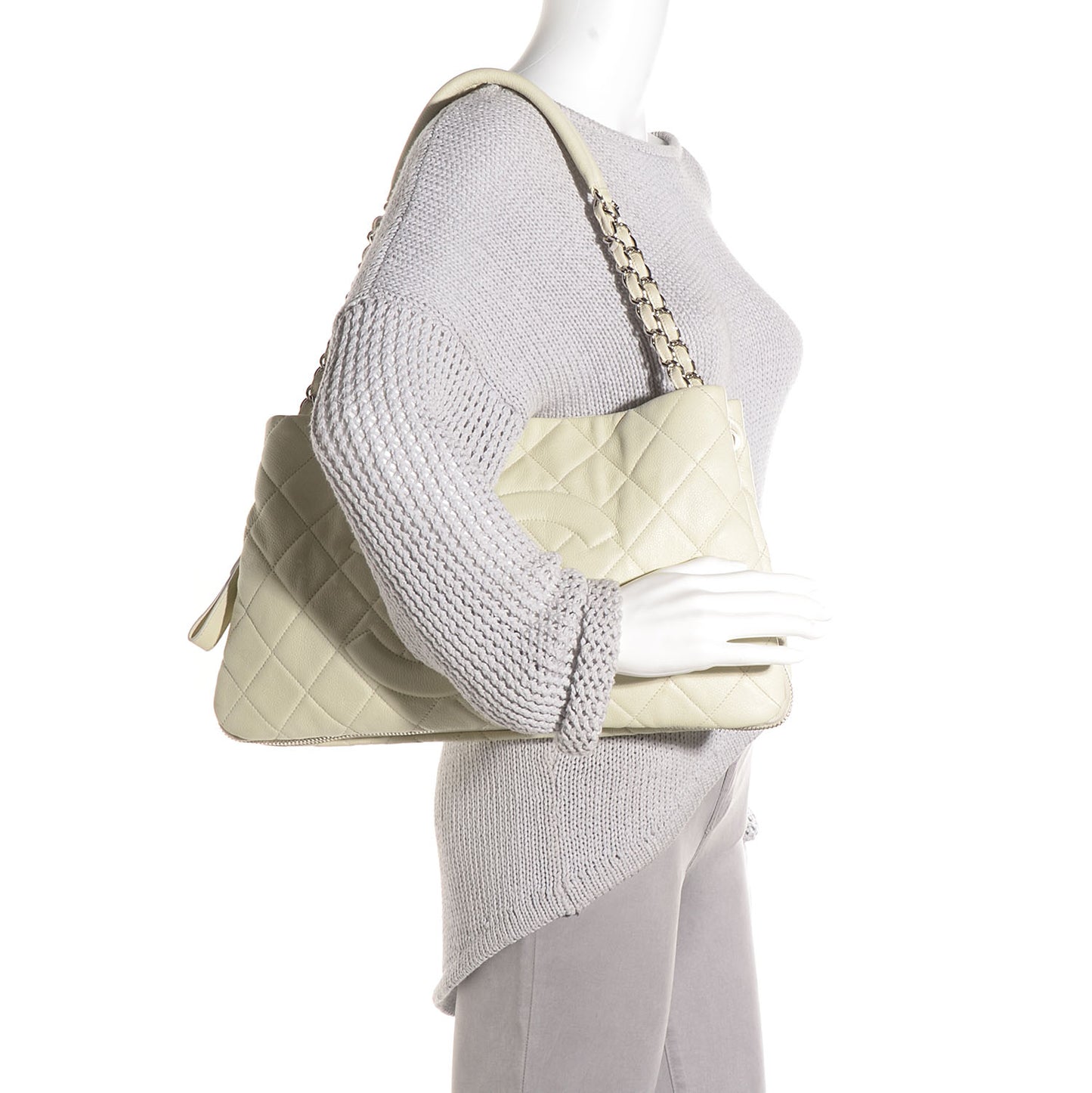 Quilted Caviar Expandable Zip Shoulder Bag White