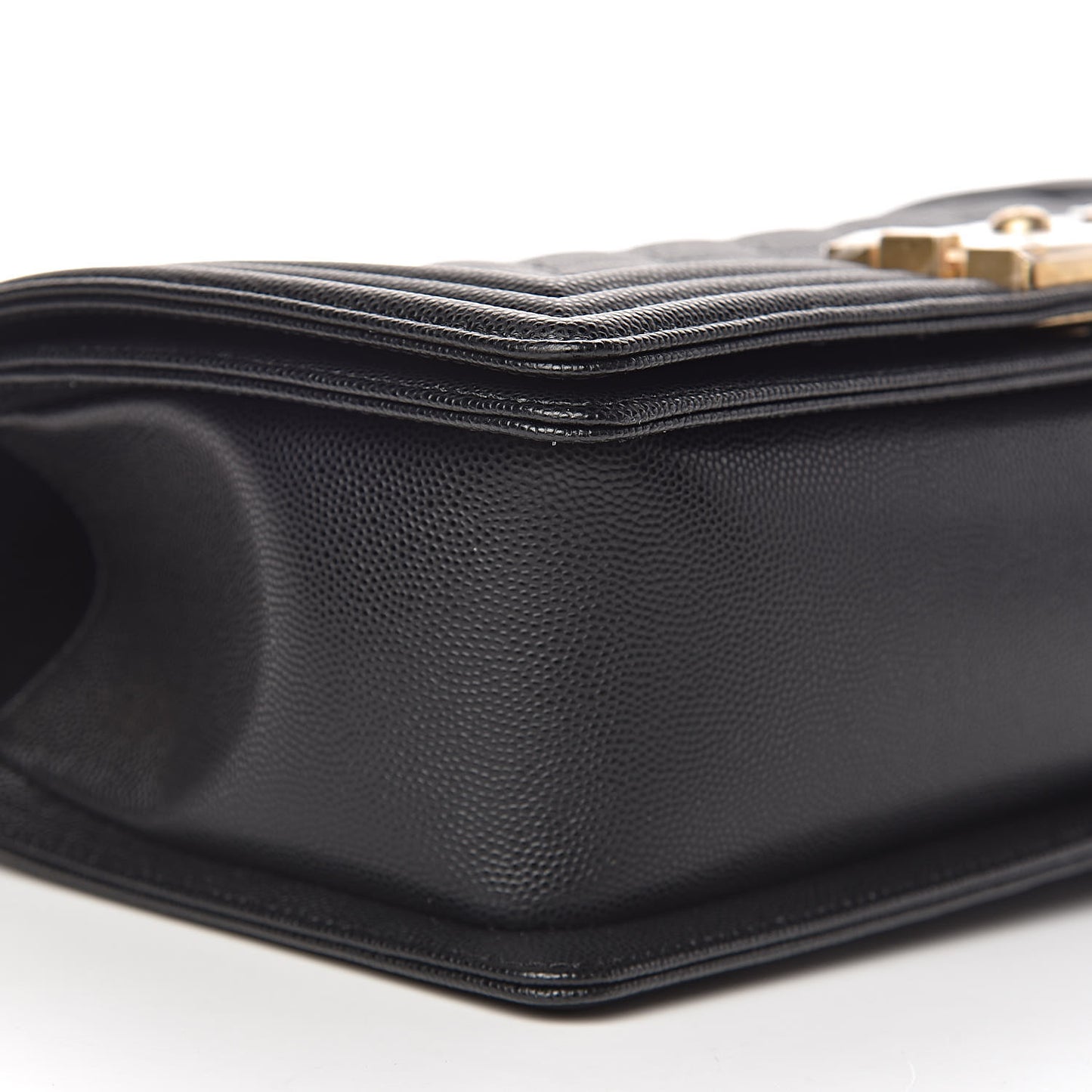 Caviar Quilted Medium Boy Flap Black