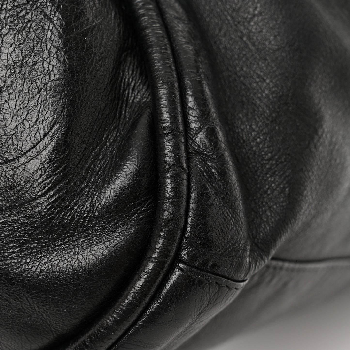 Lambskin Large Ultimate Soft Tote Black
