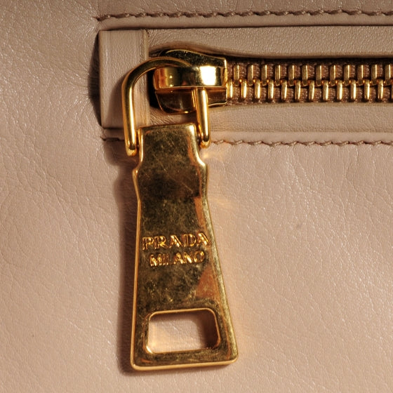 Soft Calf Shoulder Bag Quarzo