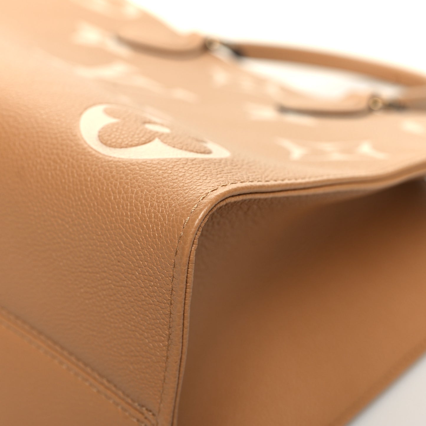 Empreinte Monogram Giant Onthego MM Arizona Creme