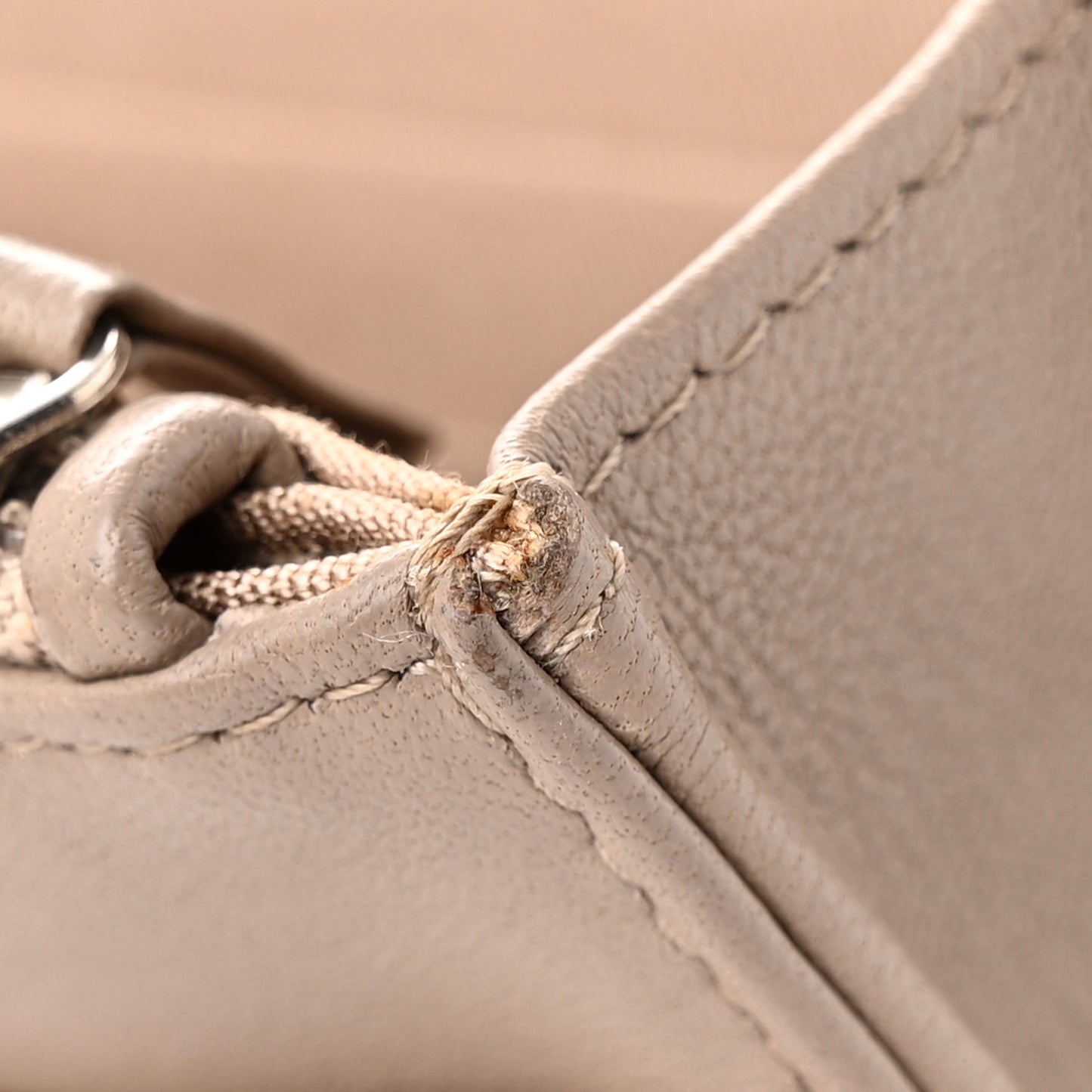 Lambskin Quilted Wallet On Chain WOC Taupe