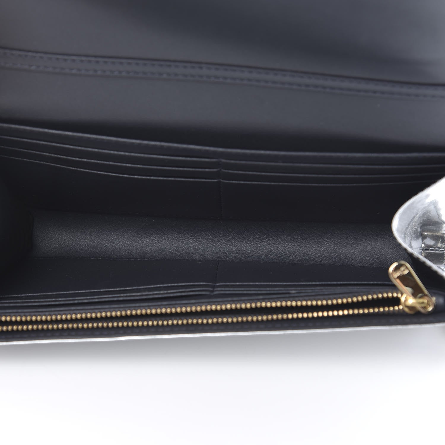 Christian Dior Metallic Patent Micro-Cannage Diorama Croisiere Chain Wallet Silver 5 of 11